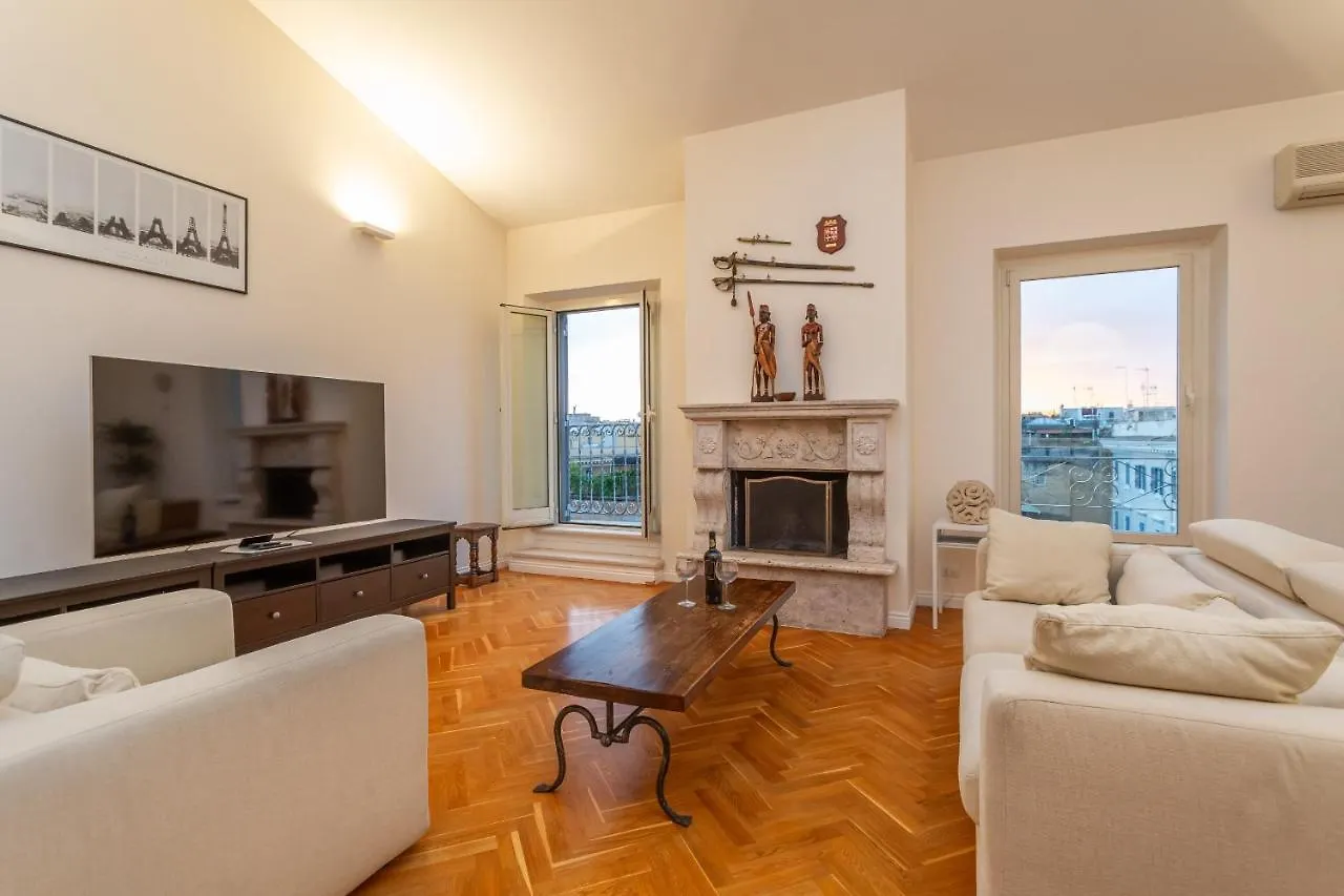 Skyline Penthouse With Private Rooftop Rome Italie