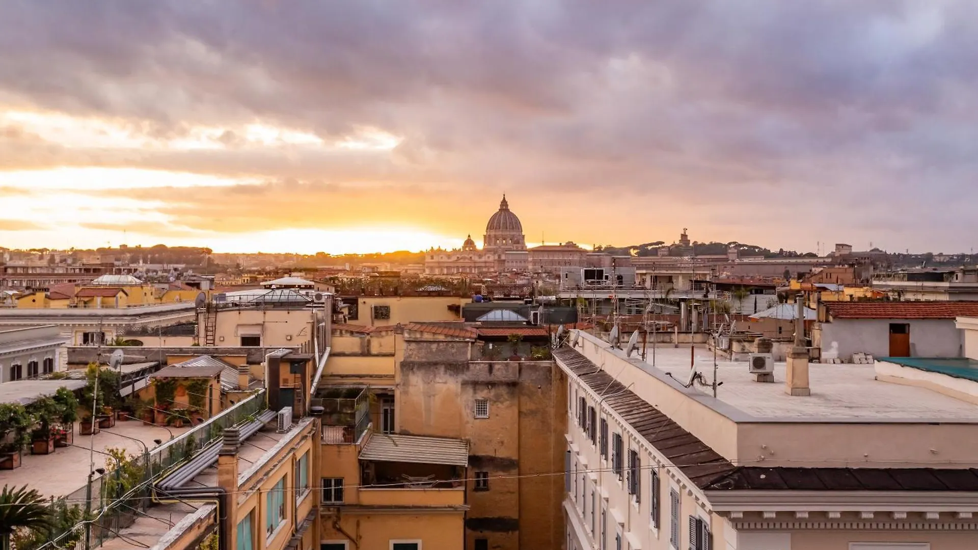 Skyline Penthouse With Private Rooftop Rome