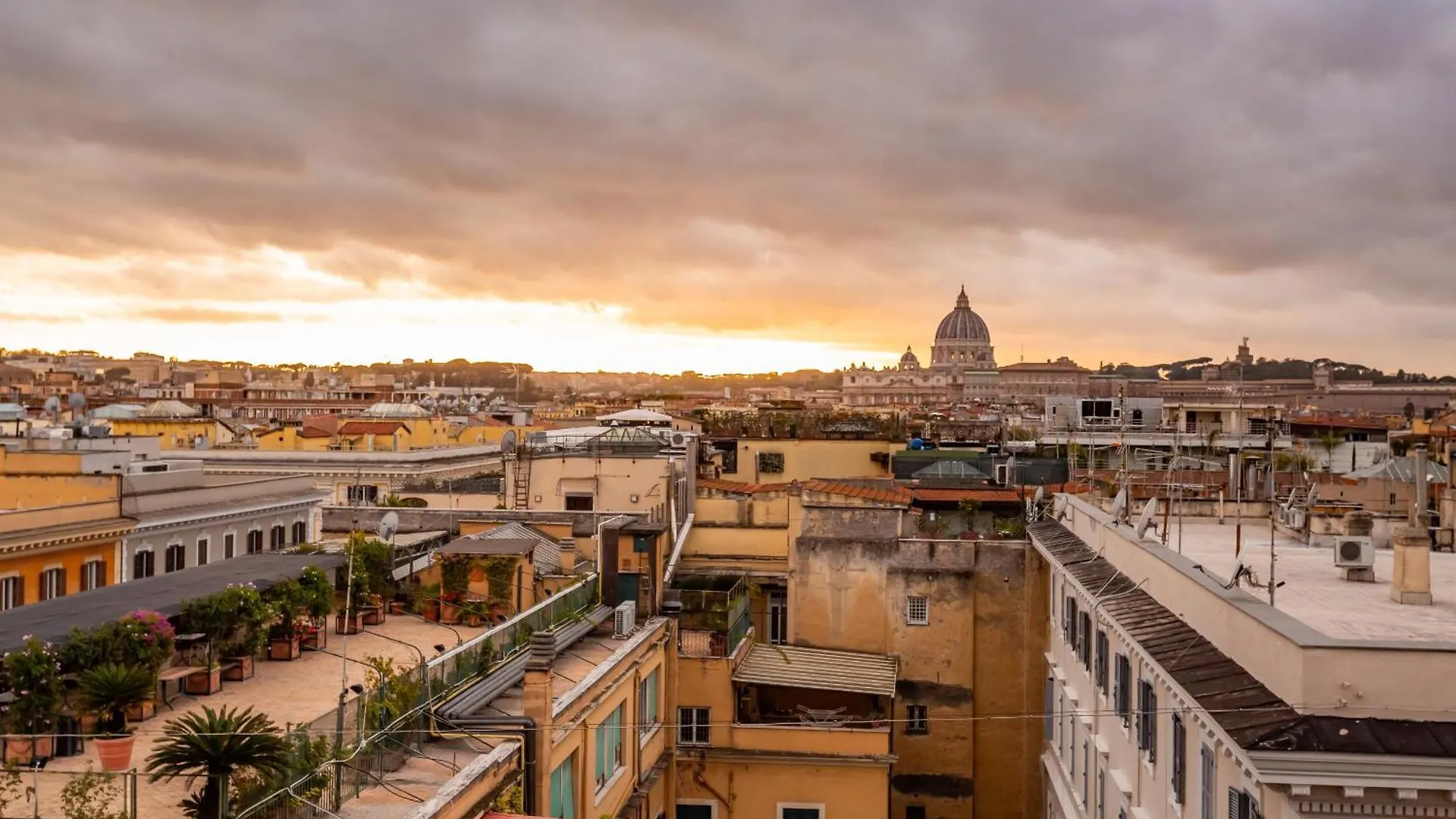 Skyline Penthouse With Private Rooftop Rome Appartement